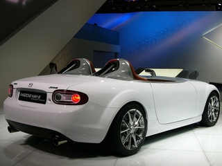 Illustration for article titled Mazda MX-5 Superlight Concept: Live Photos